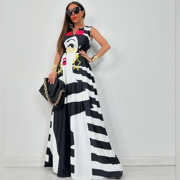 Echrise-NY Dresses & Skirts - NWT Black, White & Hot Pink Face Print Sleeveless Maxi